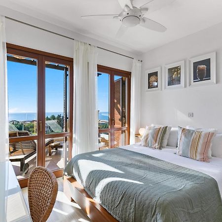 2 Bedroom Apartment Thalassa With Sea And Sunset Views, Aphrodite Hills Resort 코우클리아 외부 사진