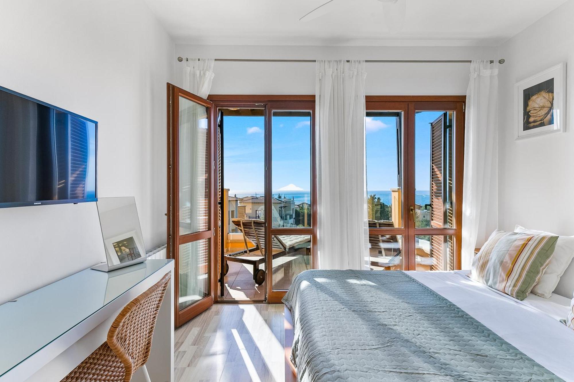2 Bedroom Apartment Thalassa With Sea And Sunset Views, Aphrodite Hills Resort 코우클리아 외부 사진