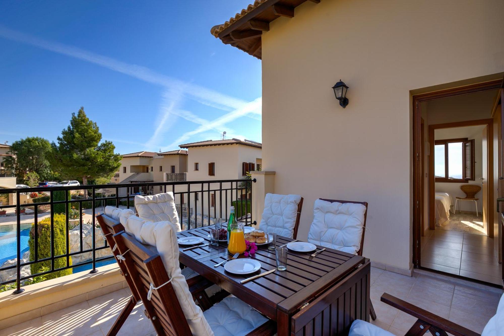 2 Bedroom Apartment Thalassa With Sea And Sunset Views, Aphrodite Hills Resort 코우클리아 외부 사진