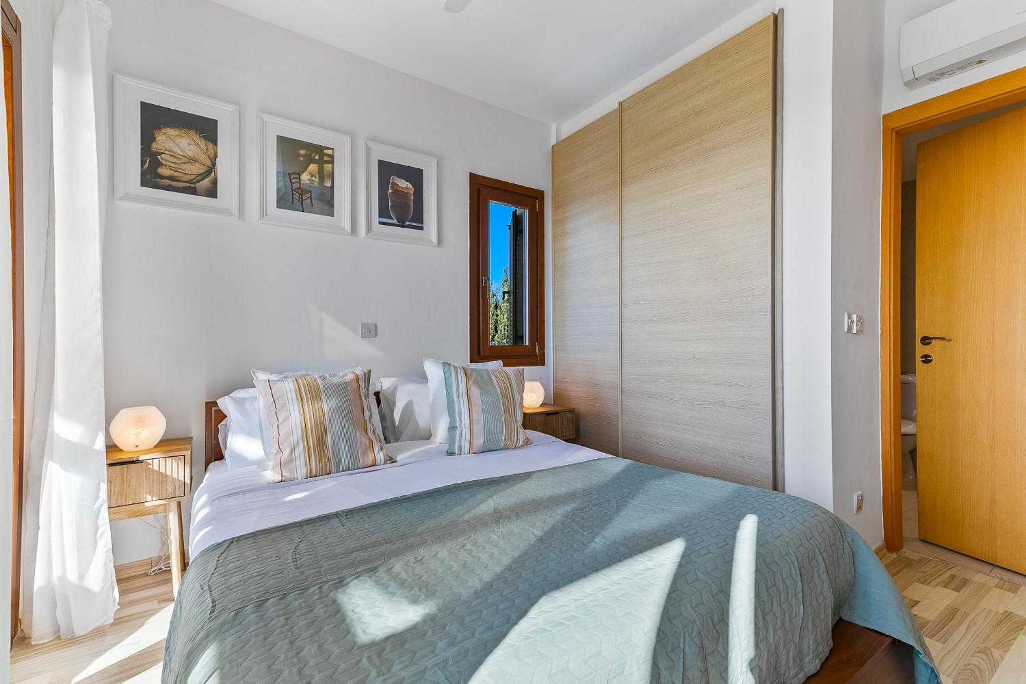2 Bedroom Apartment Thalassa With Sea And Sunset Views, Aphrodite Hills Resort 코우클리아 외부 사진