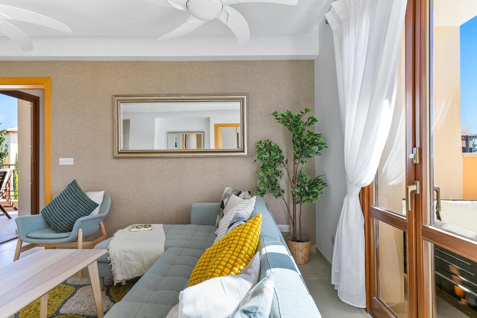2 Bedroom Apartment Thalassa With Sea And Sunset Views, Aphrodite Hills Resort 코우클리아 외부 사진