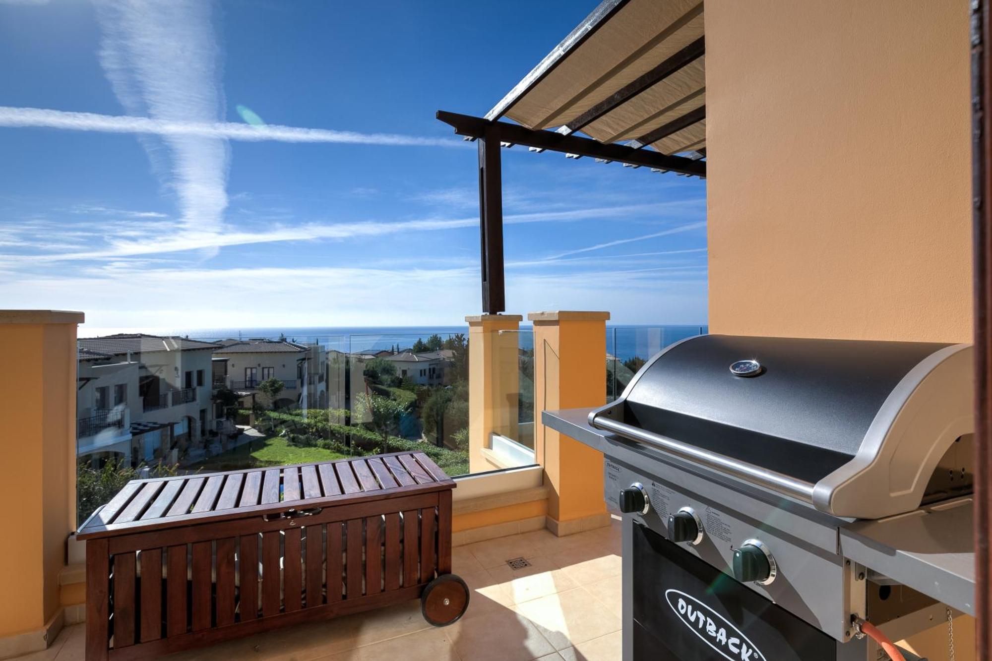 2 Bedroom Apartment Thalassa With Sea And Sunset Views, Aphrodite Hills Resort 코우클리아 외부 사진