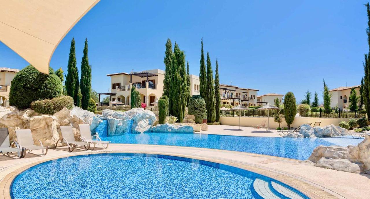 2 Bedroom Apartment Thalassa With Sea And Sunset Views, Aphrodite Hills Resort 코우클리아 외부 사진